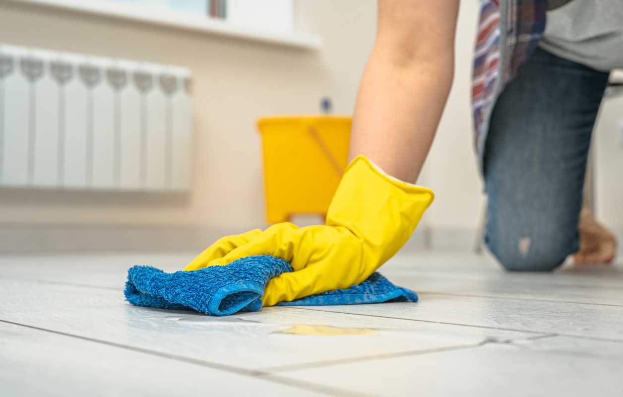 When to Hire Pros for Deep Cleaning